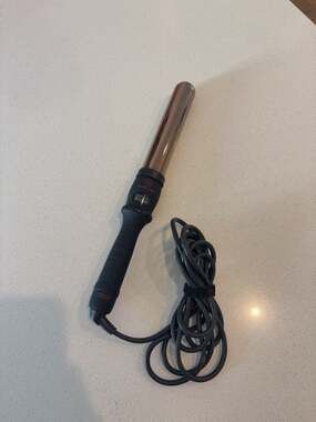 Bombay Hair Everose Gold Collection Curling Wand Model HT225